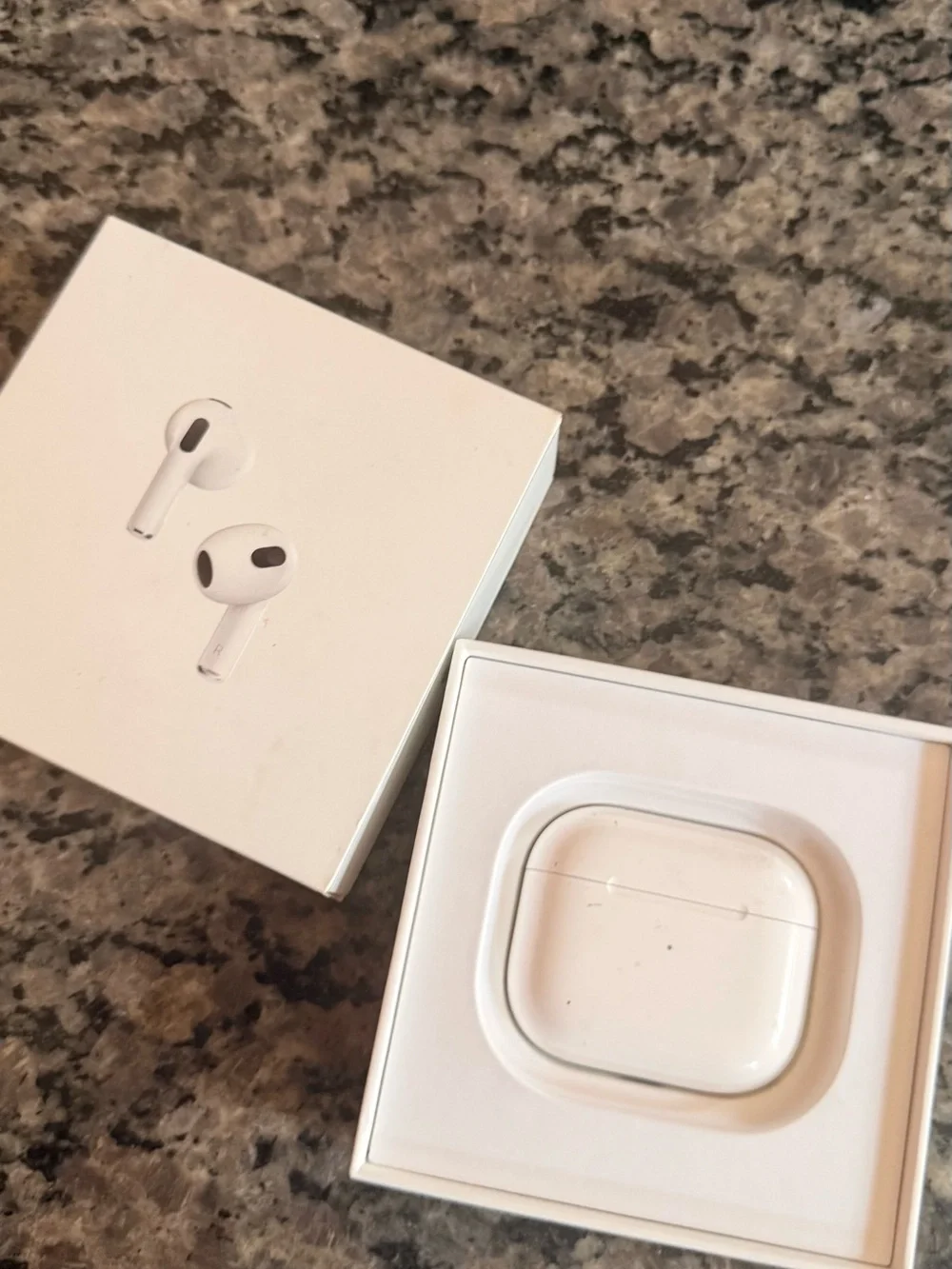 Apple genuine airpods